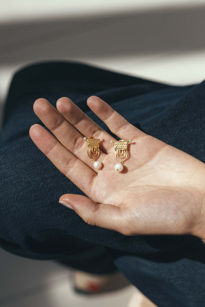 Athena Pearl Earrings