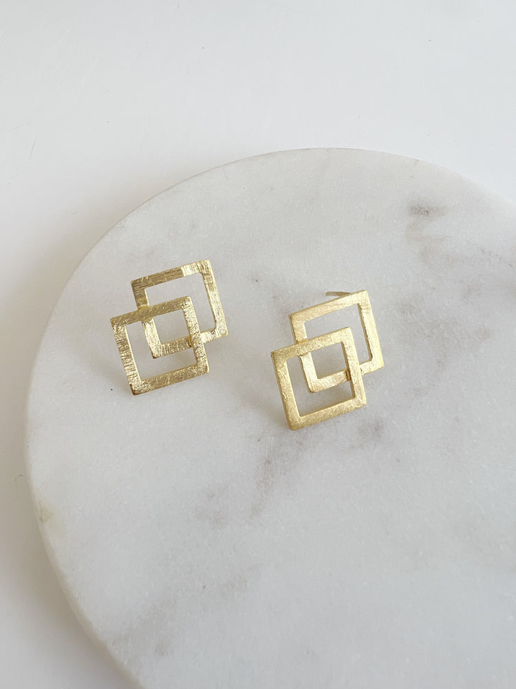 Ana Open Diamond Overlap Gold Studs