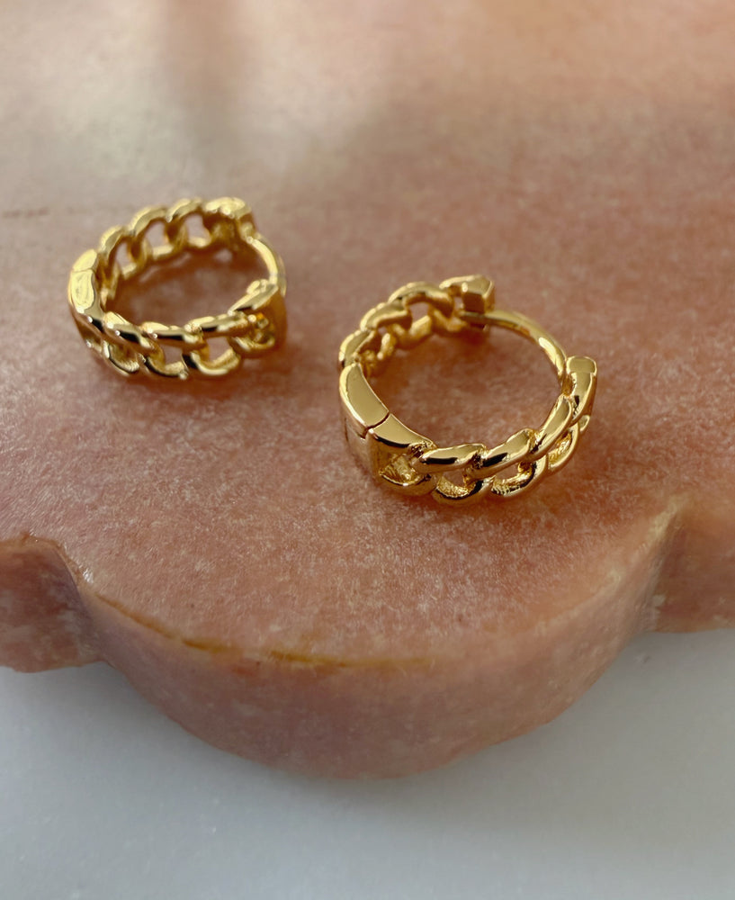 Chunky Chain Huggie Hoops