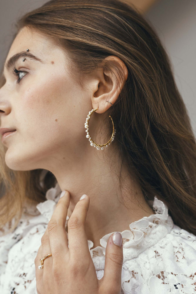 Isla Pearl Statement Hoop - Gold vermeil