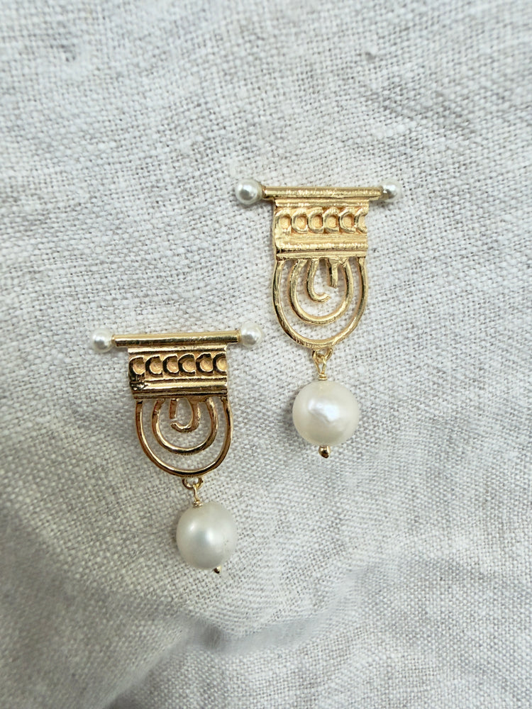Athena Pearl Earrings