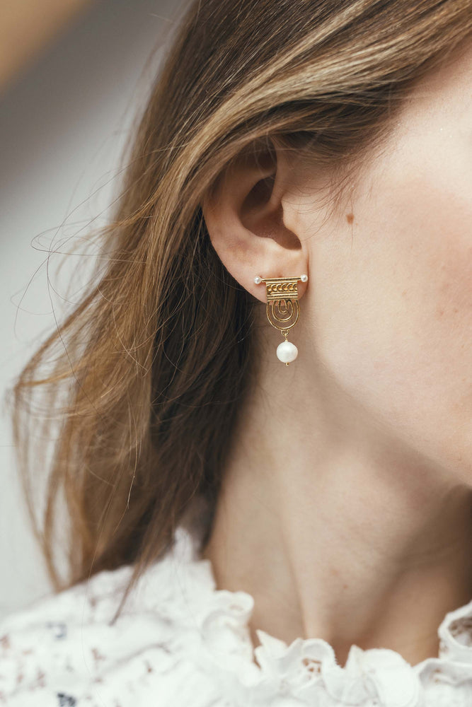 Athena Pearl Earrings