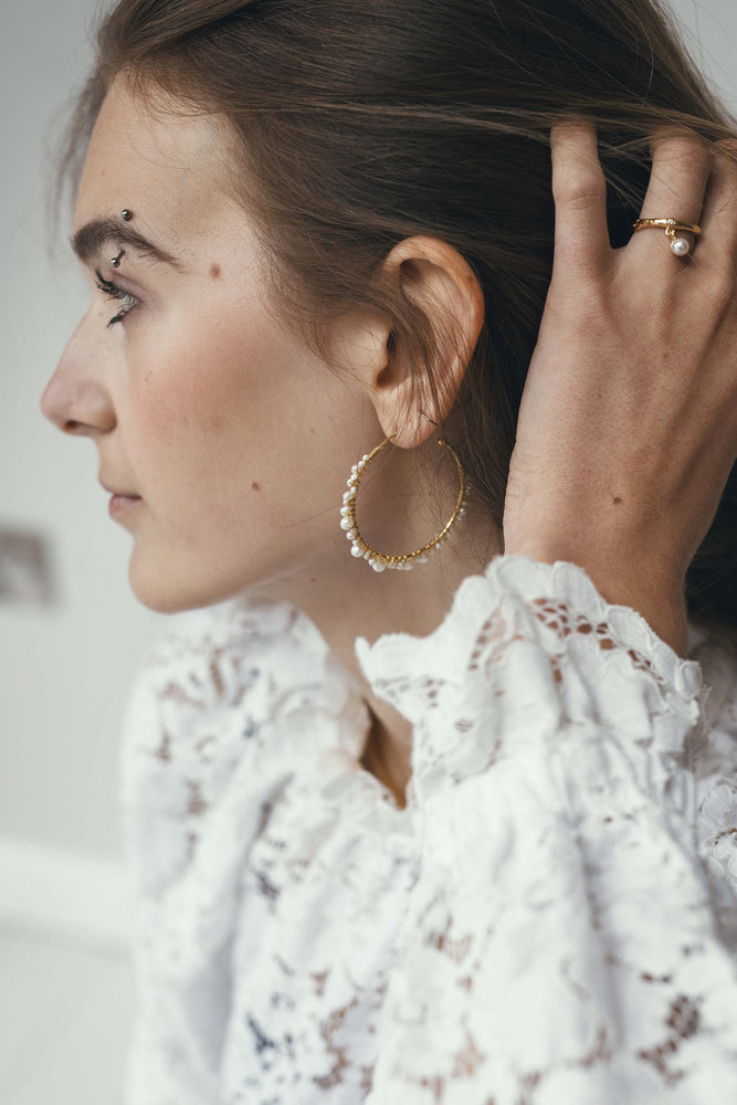 Isla Pearl Statement Hoop - Gold vermeil
