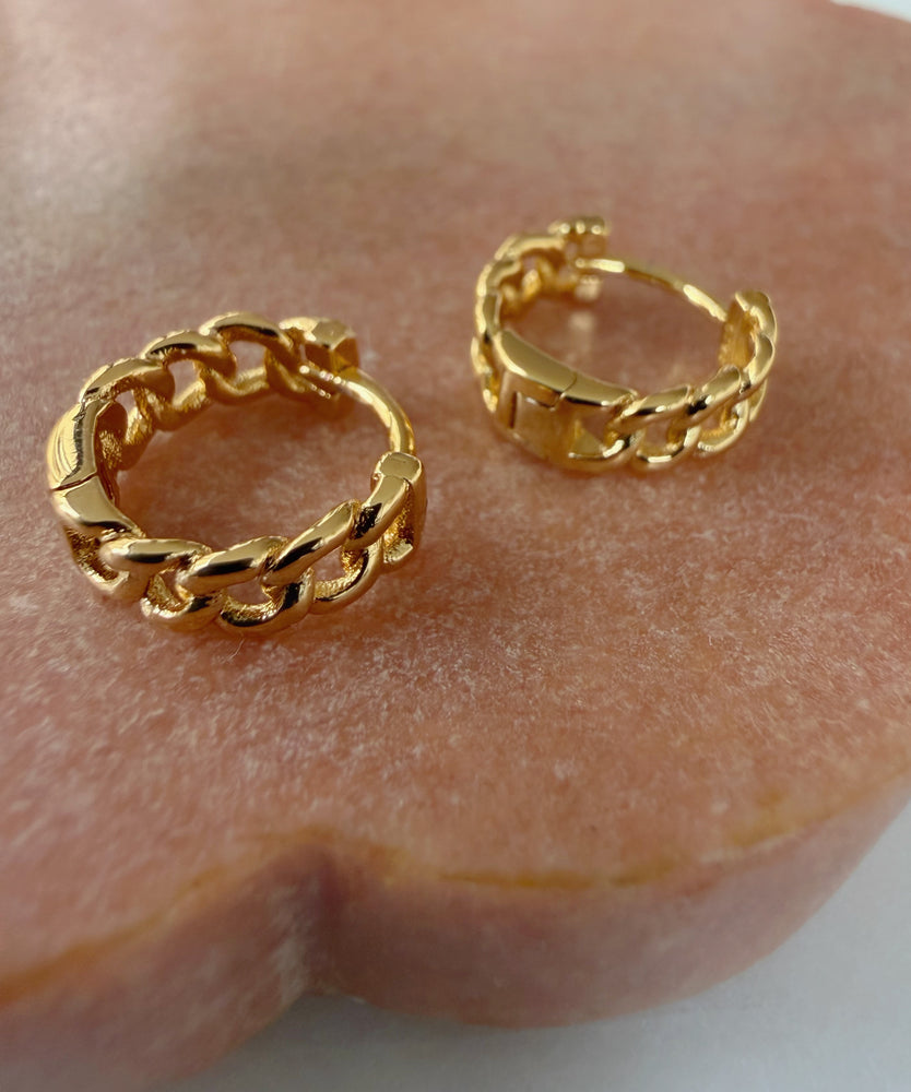 Chunky Chain Huggie Hoops