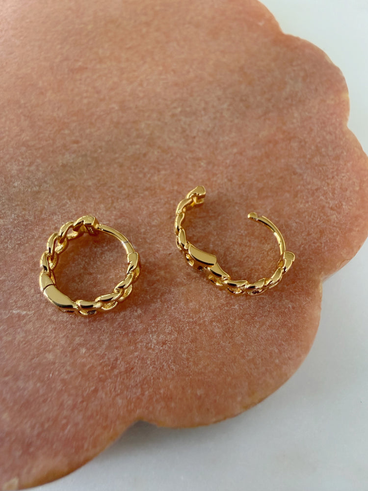Chunky Chain Huggie Hoops