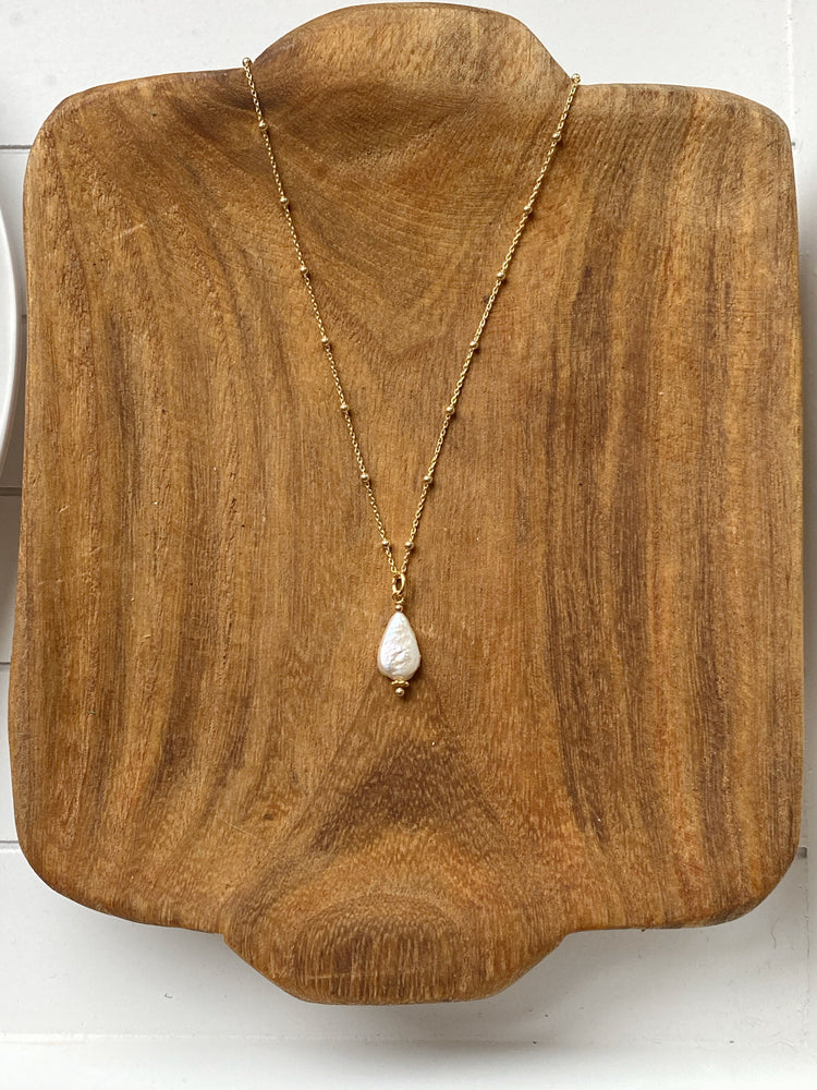 Freshwater Pearl Raindrop Necklace