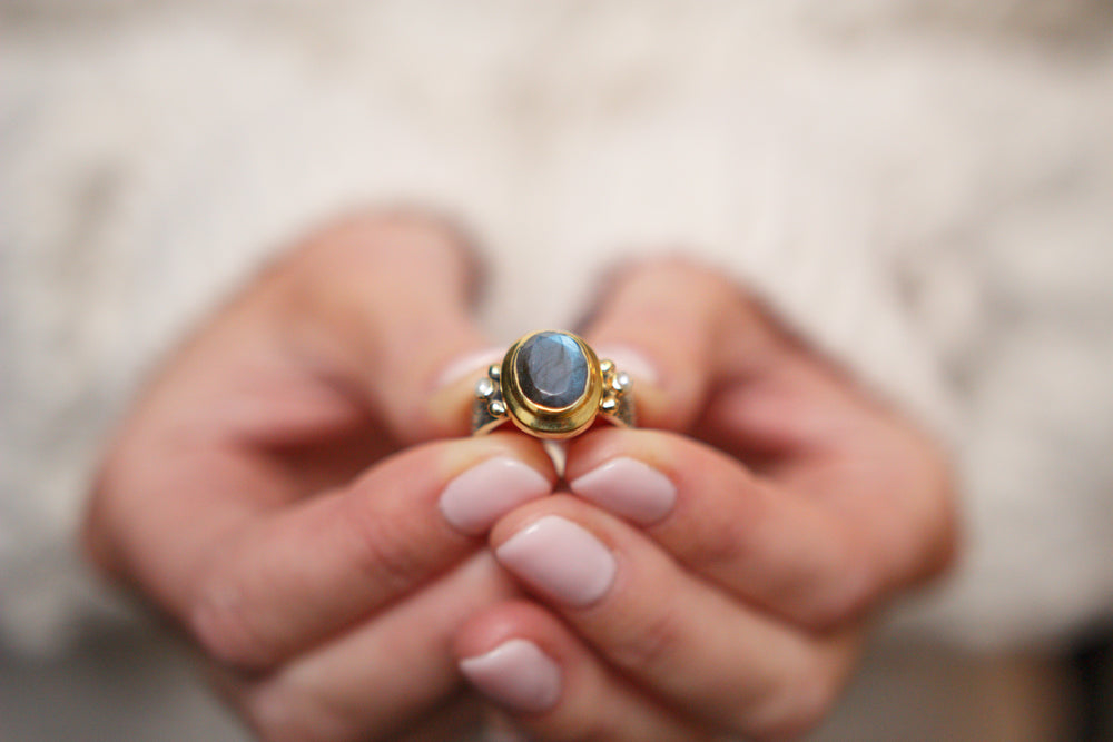 Sterling Silver Labradorite and Pearl Ring